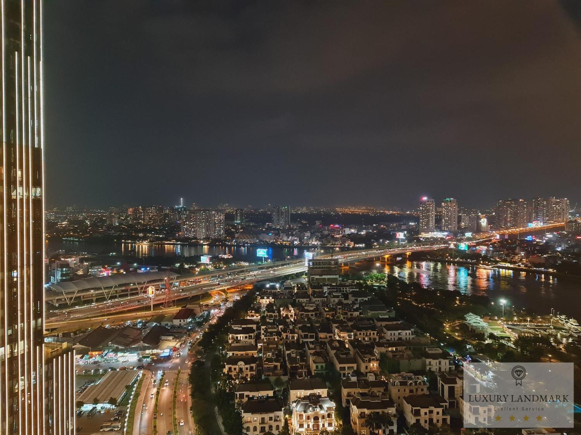 Sky Park Apartment - Vinhomes Central Park Хошимин Екстериор снимка