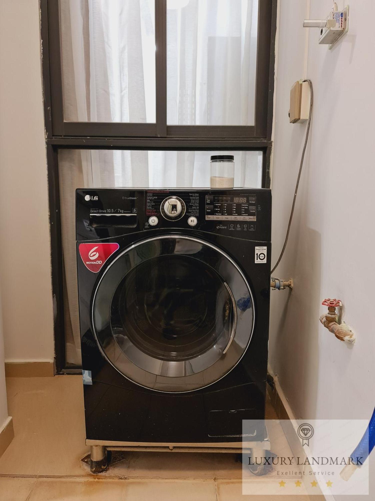 Sky Park Apartment - Vinhomes Central Park Хошимин Екстериор снимка