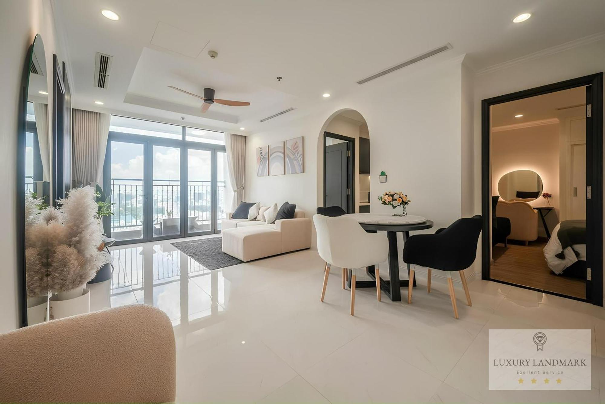 Sky Park Apartment - Vinhomes Central Park Хошимин Екстериор снимка